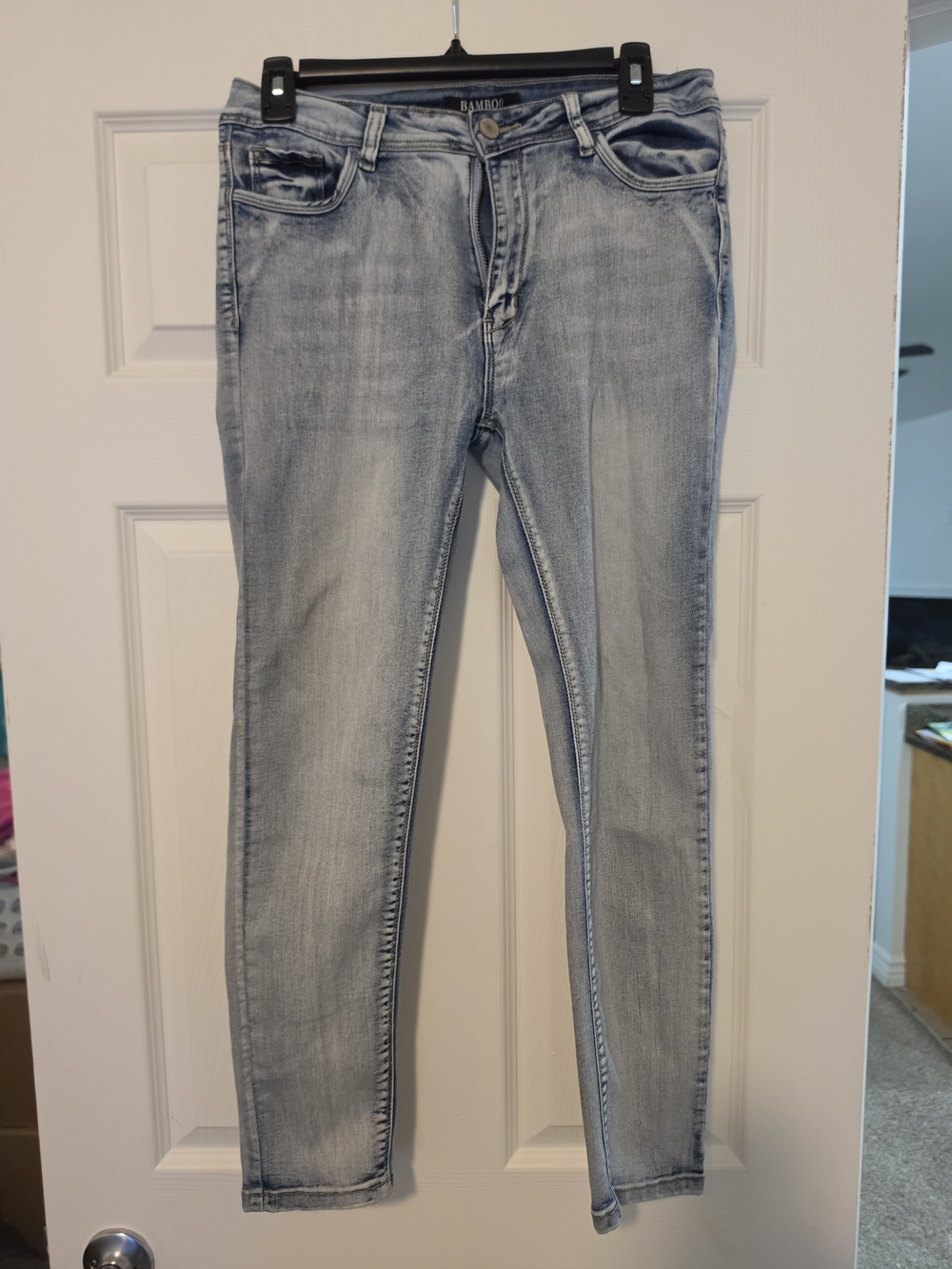 Bamboo Light Wash Women’s Skinny Jeans - Light Blue